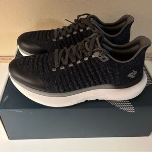 Rabbit Original Dream Chaser Running Shoe Size 9